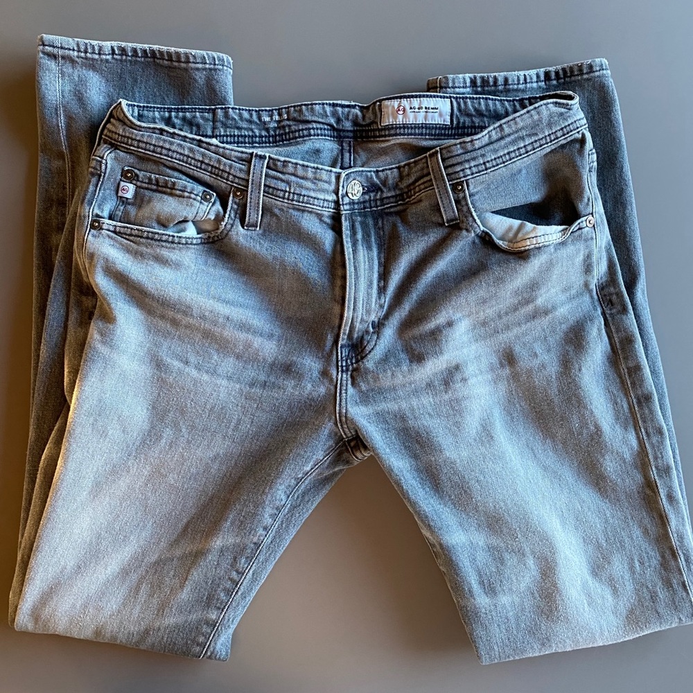 AG The Tellis cut size 36 gray w 32” inseam jeans